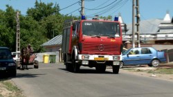 Ştirea bravo: În comuna Valea Mărului, primarul și ofițerul de stare civilă sting incendiile