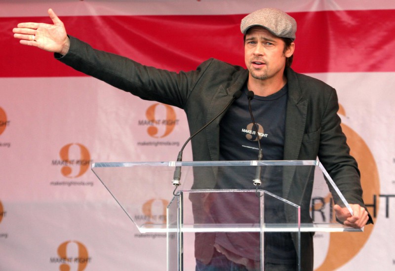 Dec 03 2007. New Orleans, Louisiana. Lower 9th Ward. Brad Pitt revisits the Lower 9th ward, devastated by Hurricane Katrina to present 'Make it Right' where architects' designs are unveiled to the public. Photo credit; Charlie Varley.