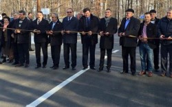 9 tăietori de panglică la 23 de kilometri de drum
