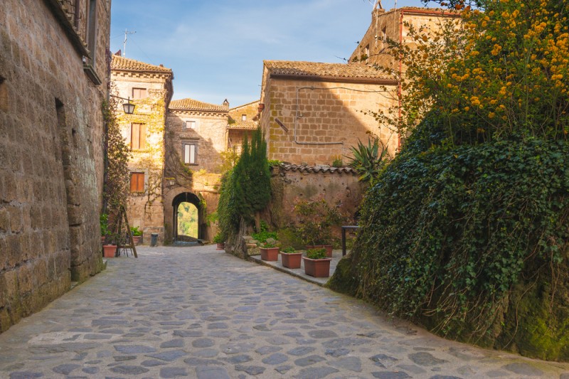 Civita di Bagnoregio, Italia shutterstock
