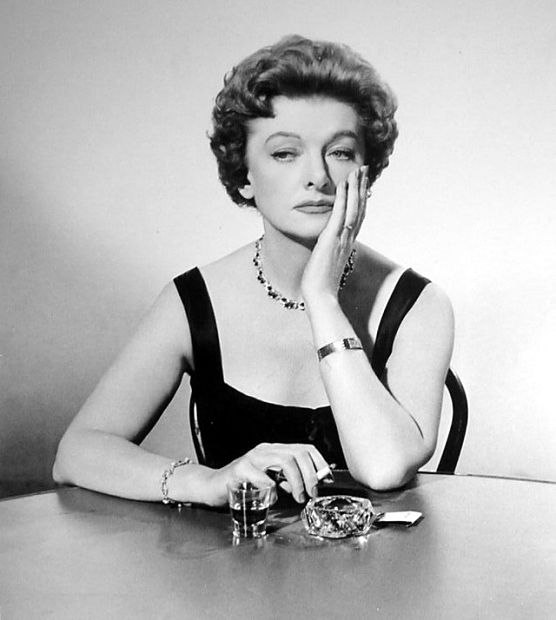 Myrna Loy în “Lonelyhearts”