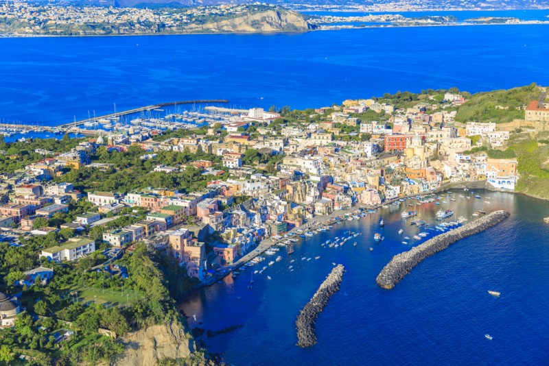 Procida, Italia shutterstock