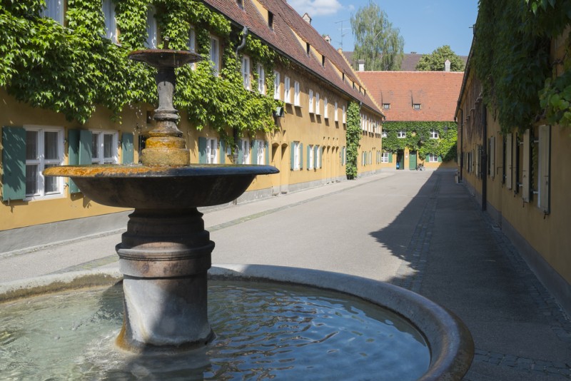 Fuggerei Augsburg Germania (2)