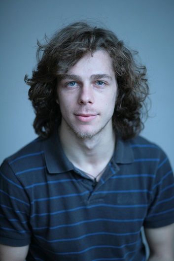 lari-giorgescu-436572l