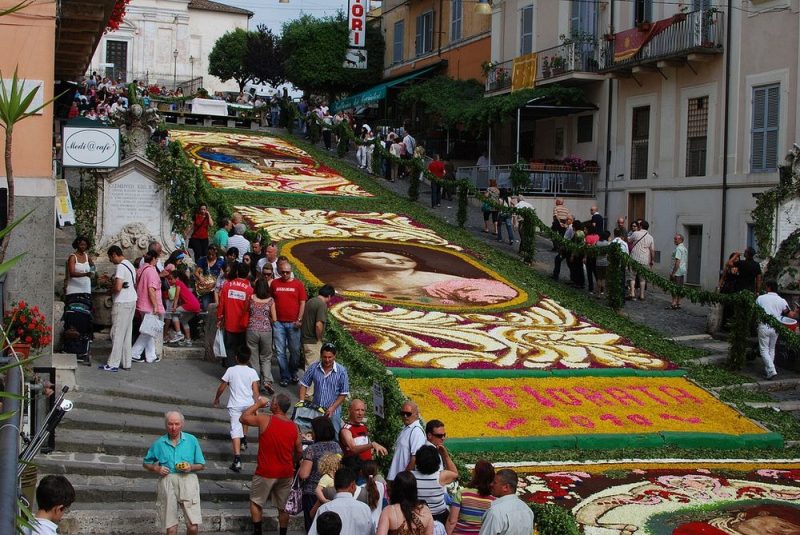 festivalul infiorata (1)