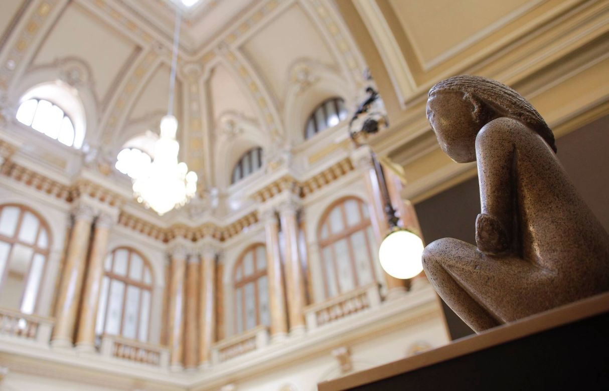 cumintenia pamantului 2