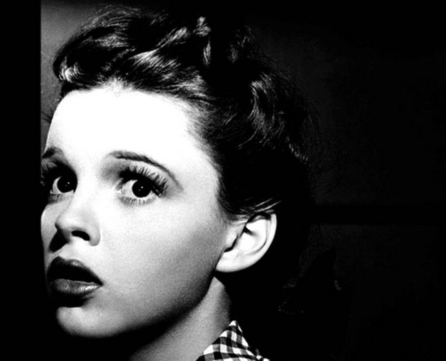Judy Garland – (Somewhere) Over the Rainbow : Europa FM