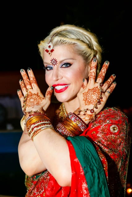 loredana petrecere indiana