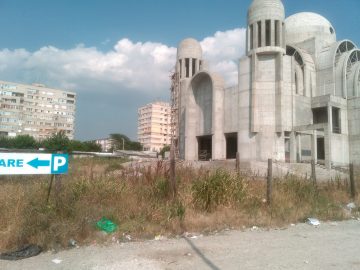 Catedrala din cartierul Craioviţa Nouă, neterminată după 10 ani și două milioane de lei