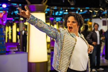 Imagini memorabile cu Michael Jackson în ziua în care Regele Muzicii Pop ar fi împlinit 58 de ani – GALERIE FOTO