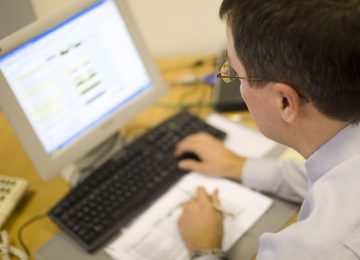 Un blocaj informatic perturbă activitatea Direcției de Permise Auto și Înmatriculări