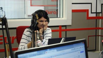 Cum ne-a ajutat câştigătoarea unui iPhone 7 Plus să mai dăm un iPhone 7 Plus în direct în Deşteptarea – VIDEO
