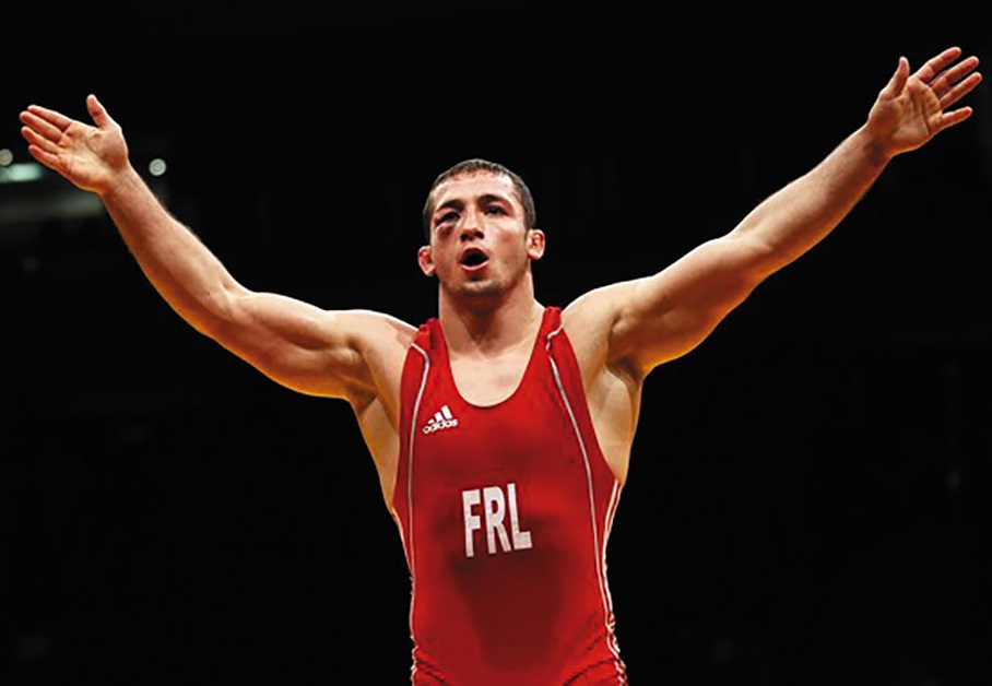 Luptătorul Ștefan medaliat cu bronz olimpic după opt ani