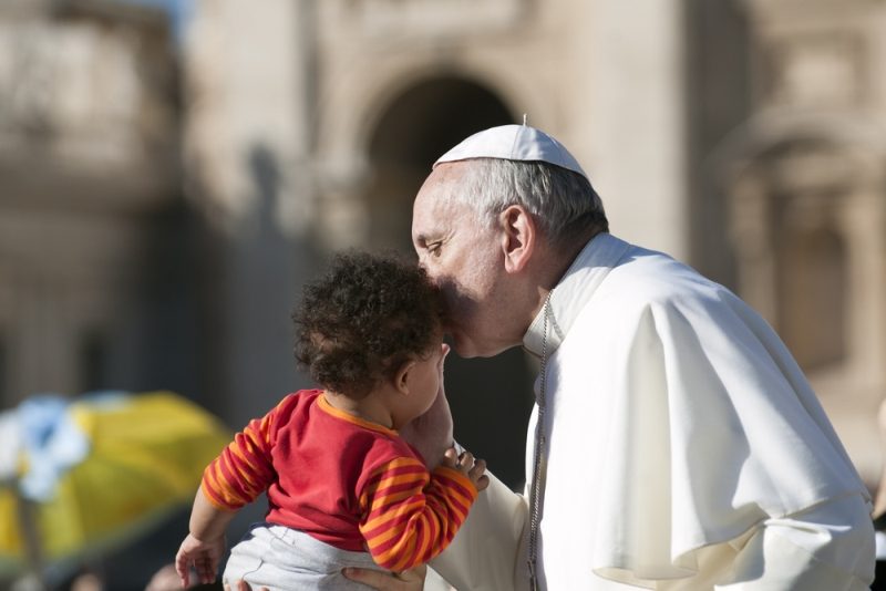 papa-francisc-neneo-shutterstock