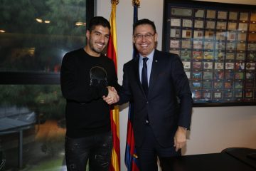 Luis Suarez a semnat prelungirea contractului cu Barcelona