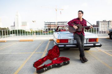 Compozitorul Joshua Radin vine la București