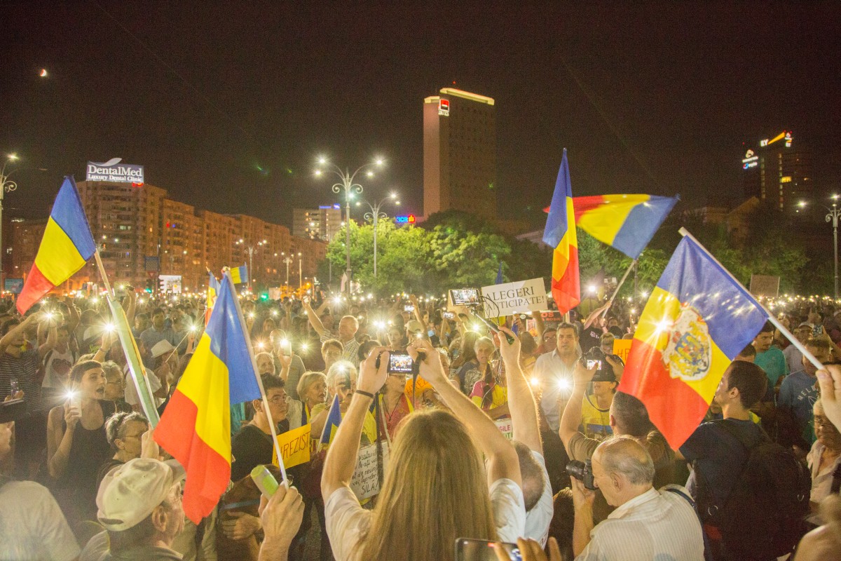 La fix sa cântat imnul României, în Piața Victoriei Europa FM