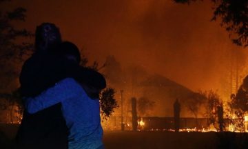 CALIFORNIA: Peste 2.000 de clădiri, mistuite de incendiile devastatoare