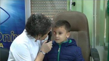 Caraș Severin: Mai mulți copii au beneficiat de control oftalmologic gratuit
