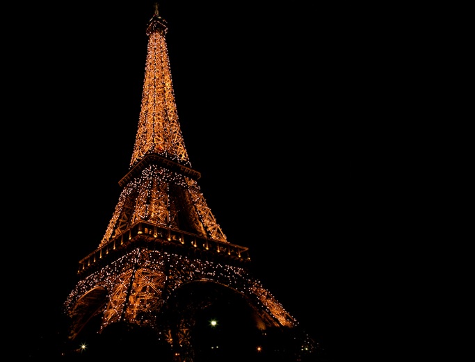 Paris: Turnul Eiffel, mai înalt cu 6 metri | VIDEO : Europa