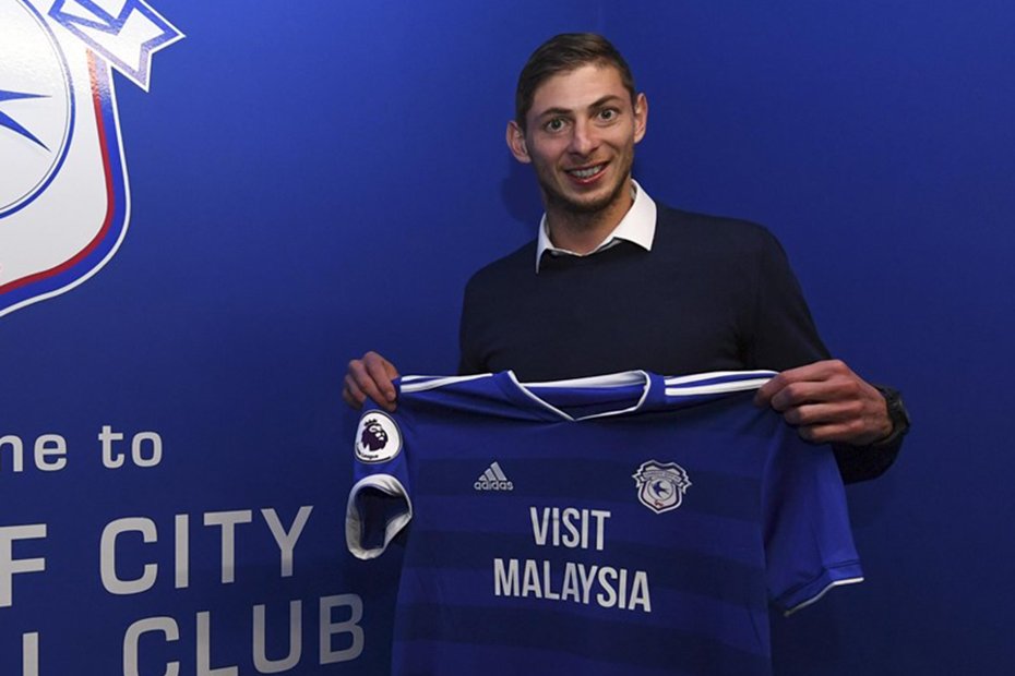 Avionul în care se afla fotbalistul argentinian Emiliano Sala, dispărut de pe radare