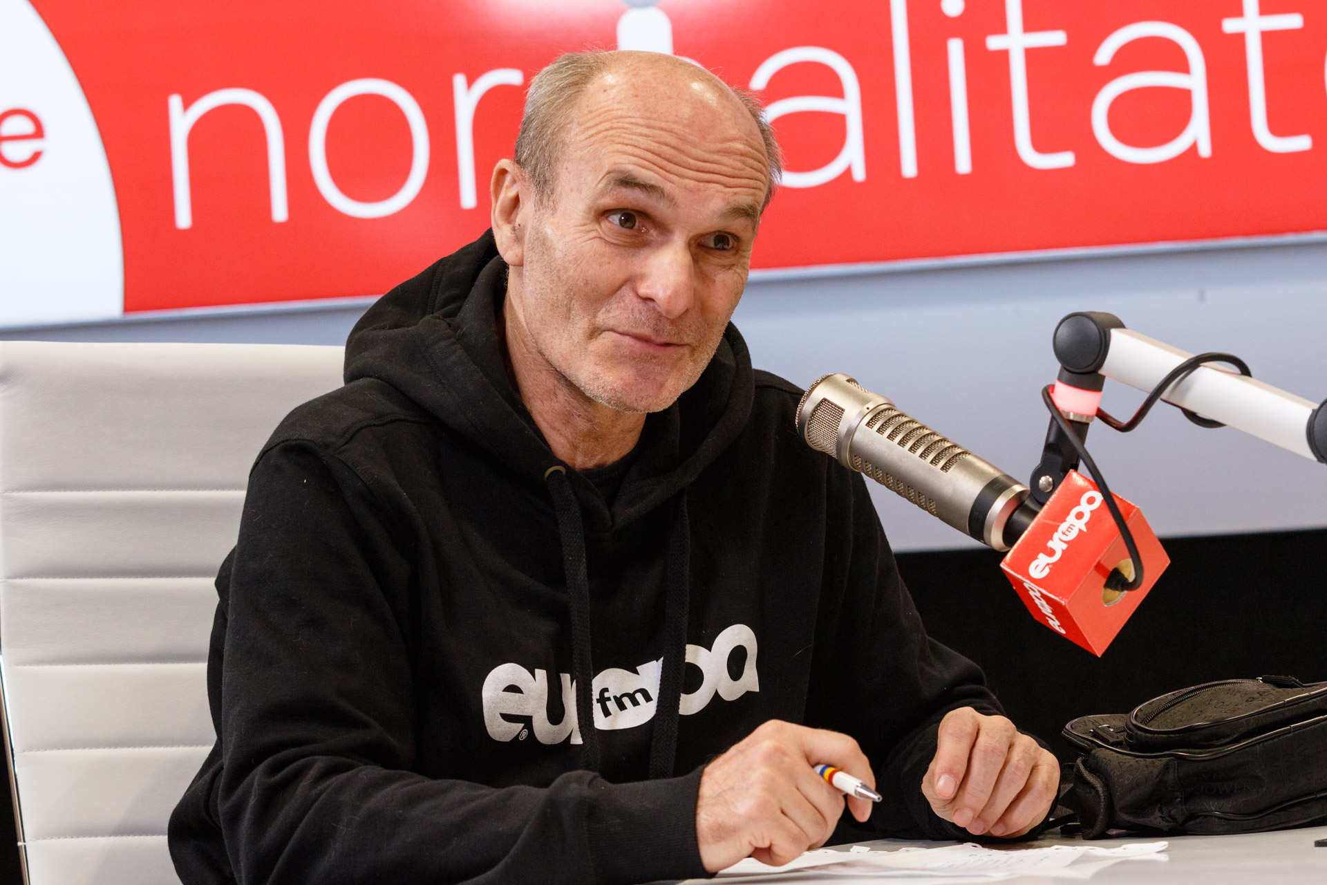 Cristian Tudor Popescu: Simona nu trebuie să încerce să câștige meciul de pe fundul terenului