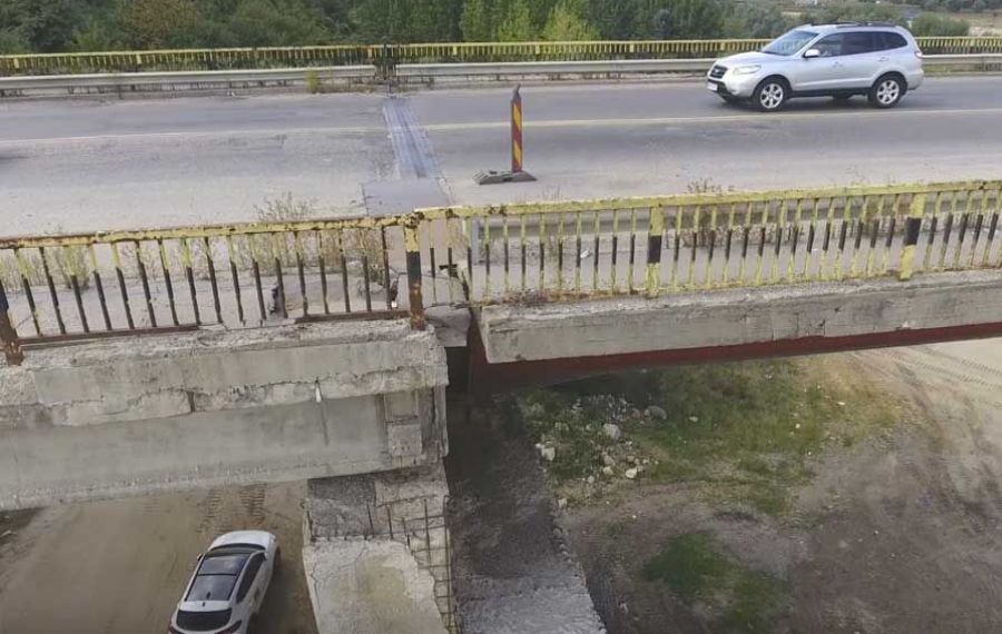 Podul de la Adunaţii Copăceni, județul Giurgiu, se închide pentru reparaţii