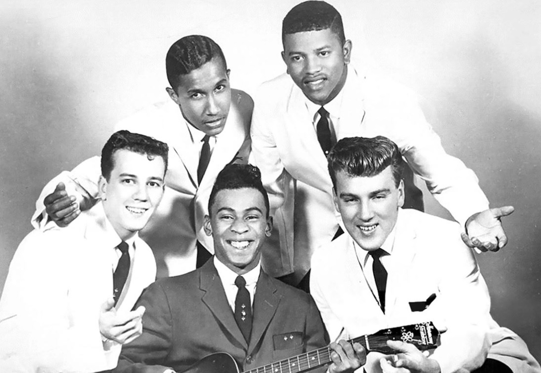 The Marcels – Heartaches