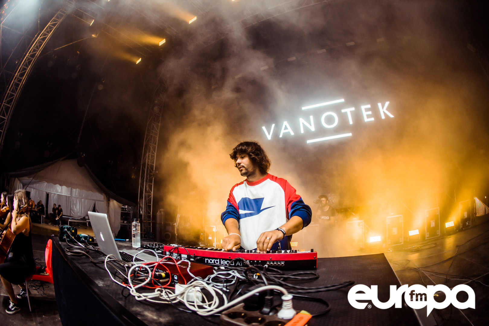 /></p>
<p><img loading=