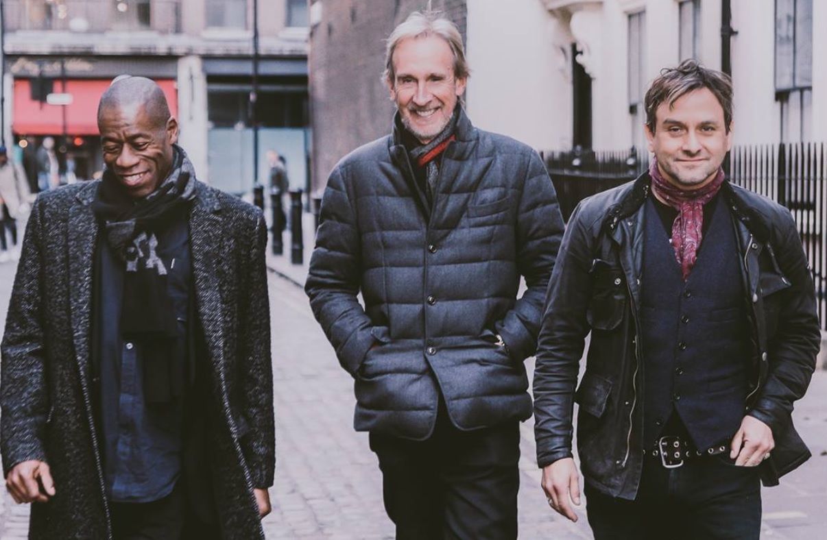 Mike + The Mechanics – Another Cup Of Coffee