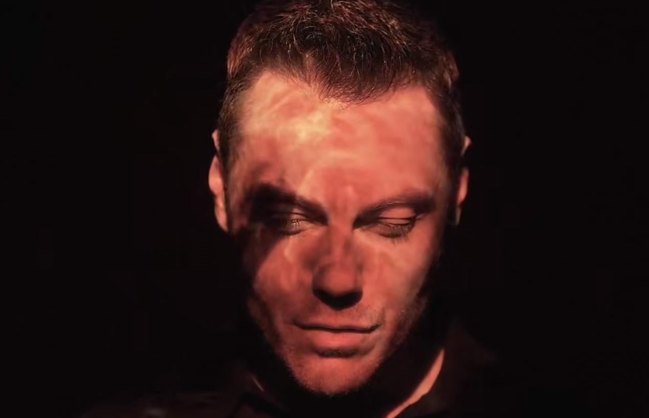 Tiziano Ferro lansează “Accetto Miracoli” | VIDEO