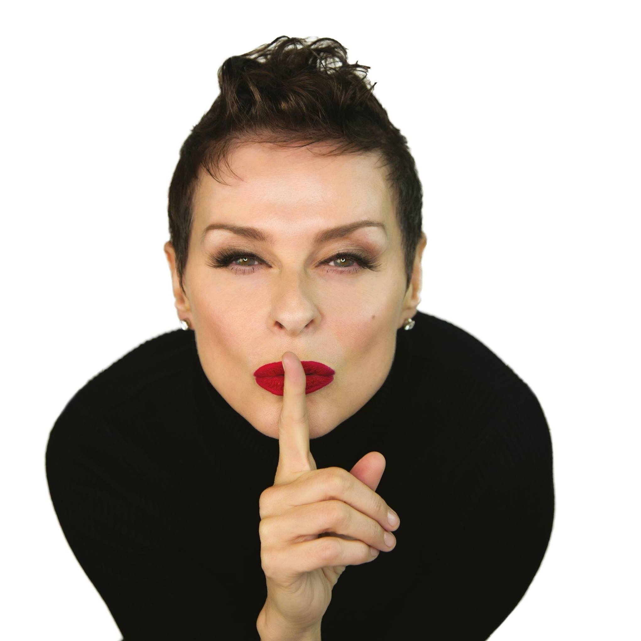 Lisa Stansfield – All Around the World