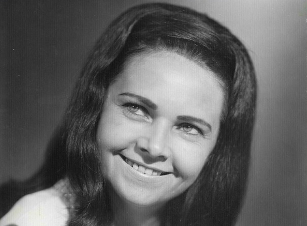 Billie Jo Spears – Blanket On The Ground