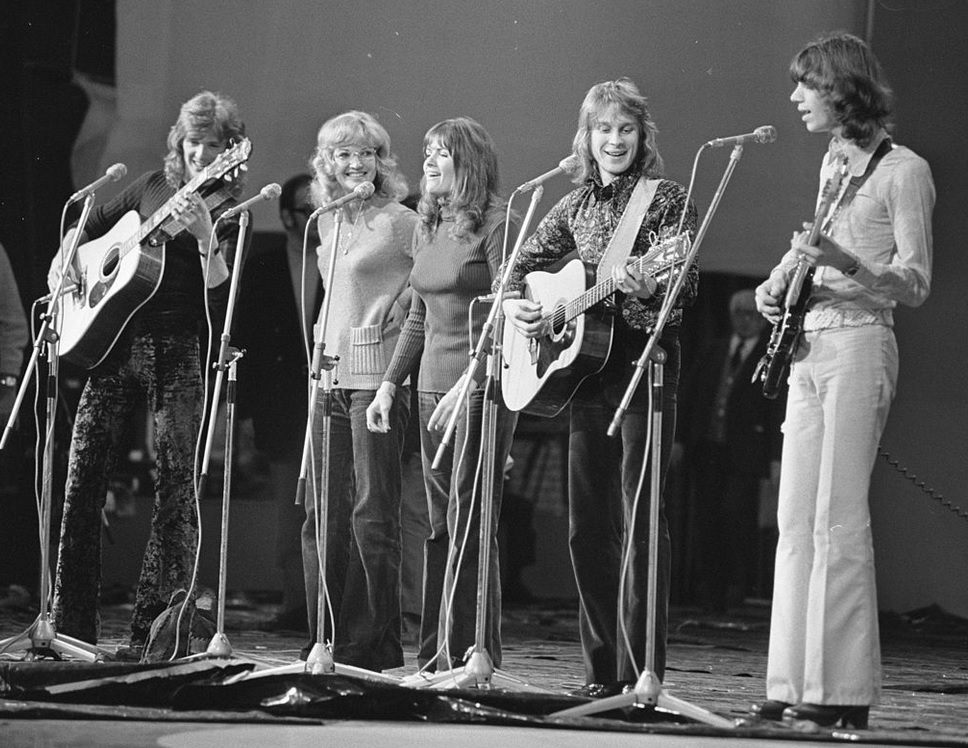 The New Seekers – I’d Like To Teach The World To Sing (in Perfect Harmony)