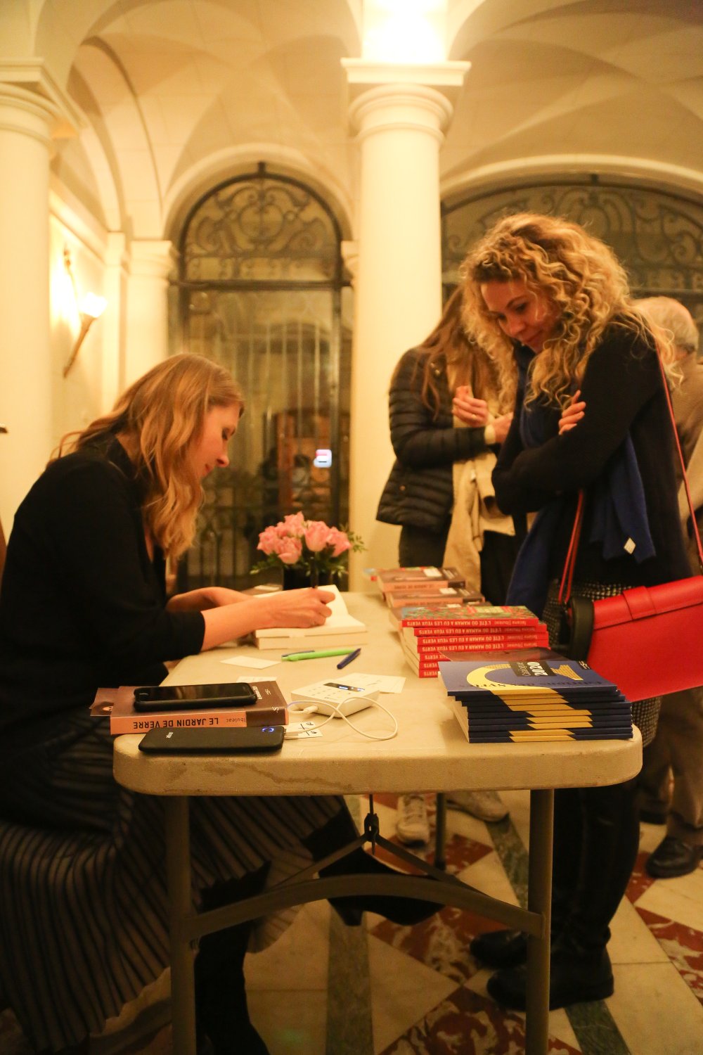 Decorație națională pentru scriitoarea Tatiana Țîbuleac, la Ambasada