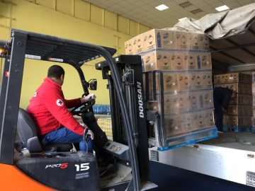 Domestos donează Crucii Roșii Române  produse în valoare de peste 120.000 euro