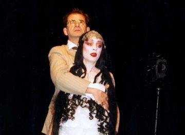 Teatrul Odeon transmite, online, spectacolul “La Ţigănci”