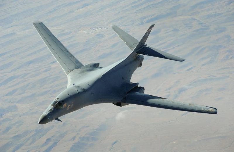 https://www.europafm.ro/wp-content/uploads/2020/05/B-1B-Lancer-bombardier-800x520.jpg