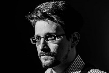Rusia îi acordă rezidență permanentă lui Edward Snowden, un fost colaborator al CIA | AUDIO