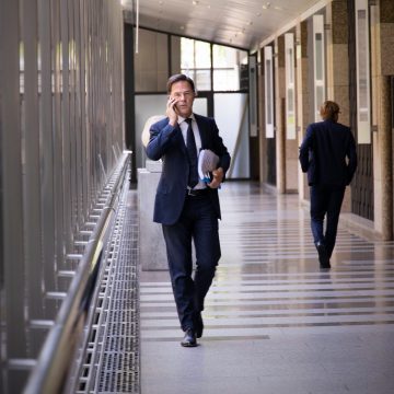 Olanda: Guvernul condus de Mark Rutte, la un pas de demisie | AUDIO