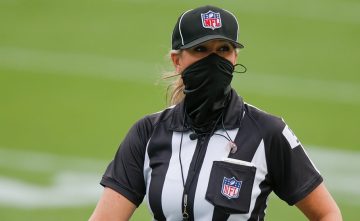 O femeie, în echipa de arbitri la Super Bowl