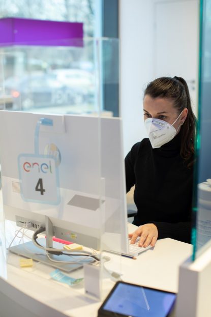 Enel: Cum pot schimba rapid contractul la energia electrică? (P)