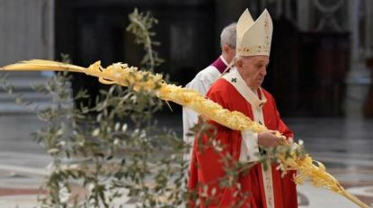 Slujbă restrânsă la Vatican, în Duminica Floriilor catolice