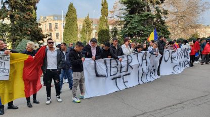 Proteste față de restricțiile anti-Covid, în mai multe orașe din țară | AUDIO