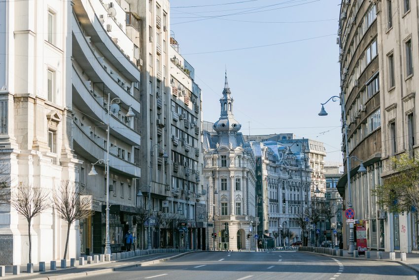 Trafic restricţionat în weekend în Capitală pentru mai multe