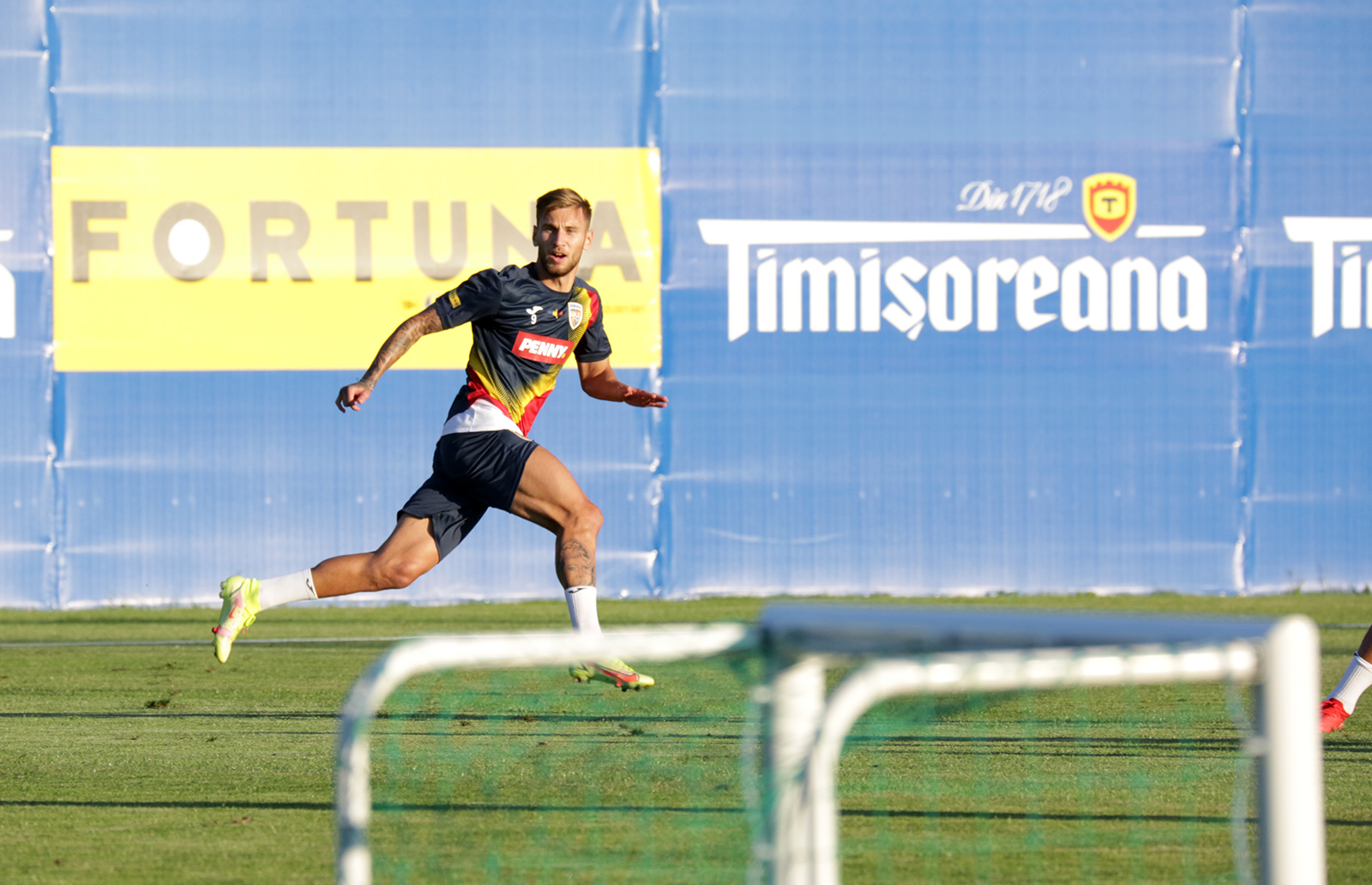 Лихтенштейн футбол. Румыния сегодня. Румыния лихтенштейн прогноз. Лихтенштейн футбол. Румыния лихтенштейн прогноз.