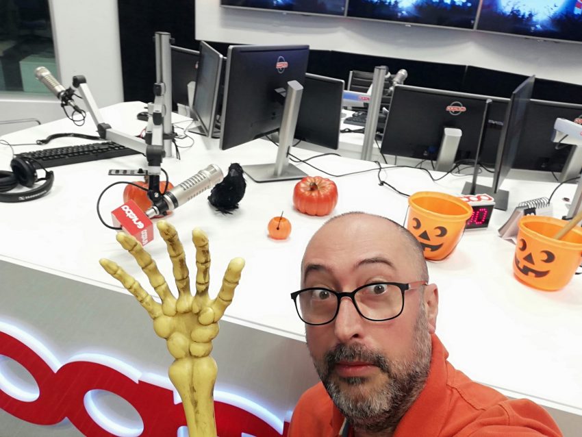 Piața Obor Ce fac colegii noștri de Halloween Europa FM