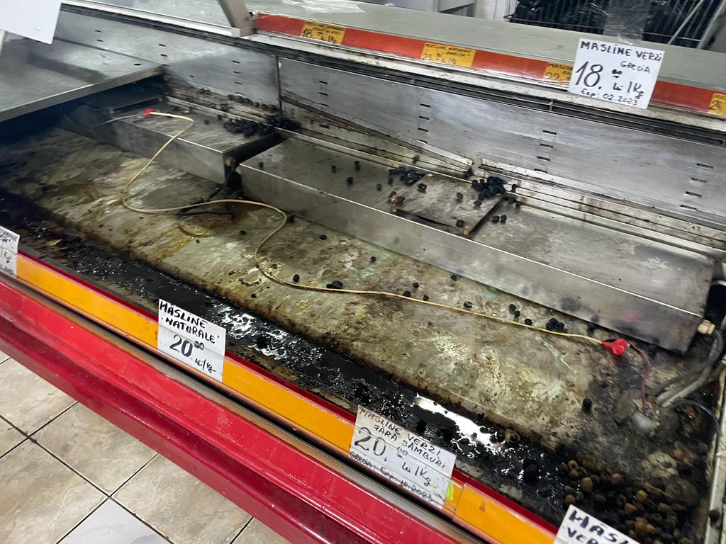 Halele Obor din București, închise de ANPC Europa FM