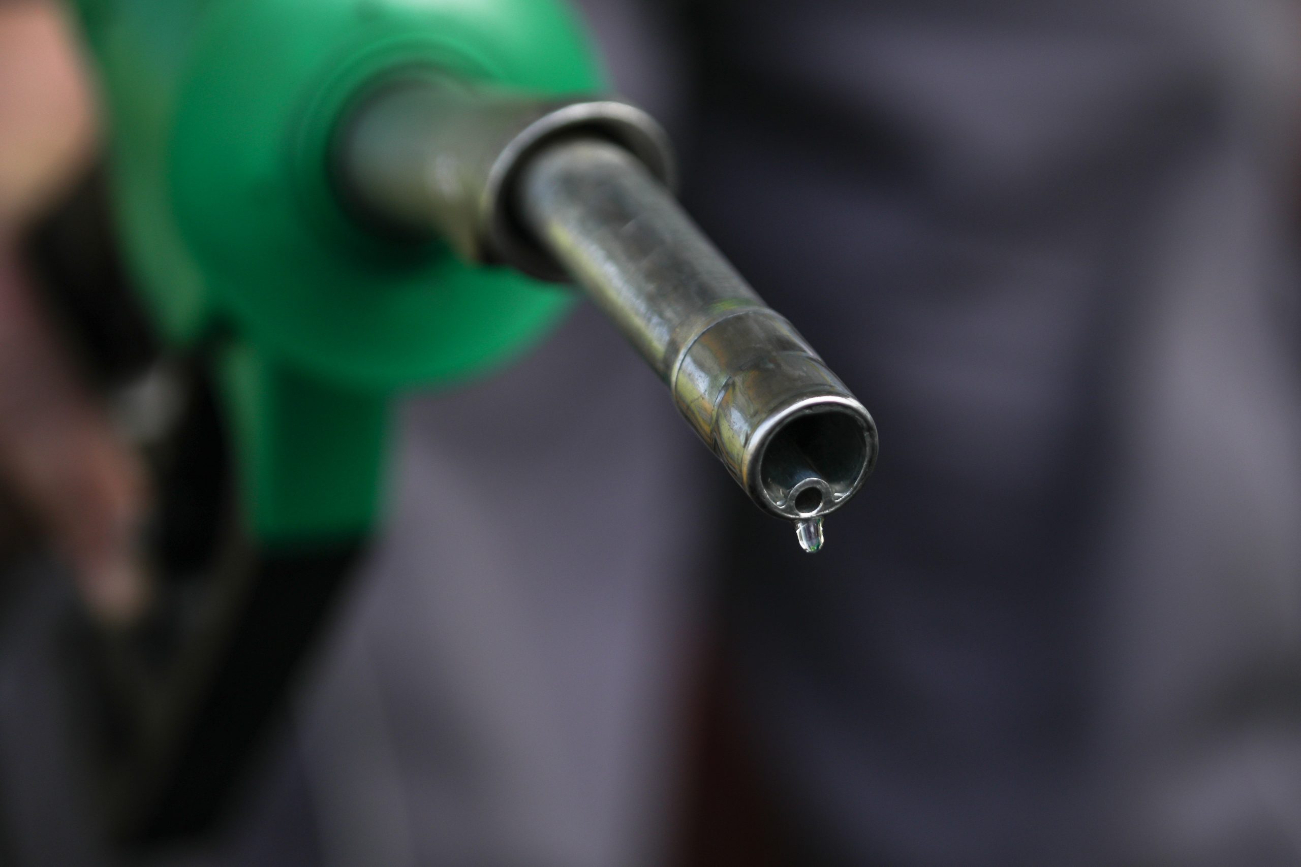 Polonia reduce TVA și accizele la combustibil pe fondul conflictului din Orientul Mijlociu | AUDIO