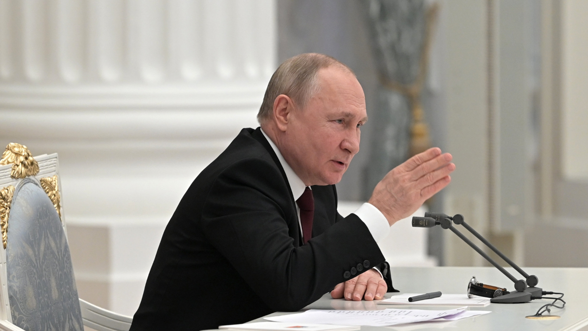 Vladimir Putin è stato portato in ospedale e subito un intervento chirurgico d’urgenza, scrive la stampa italiana